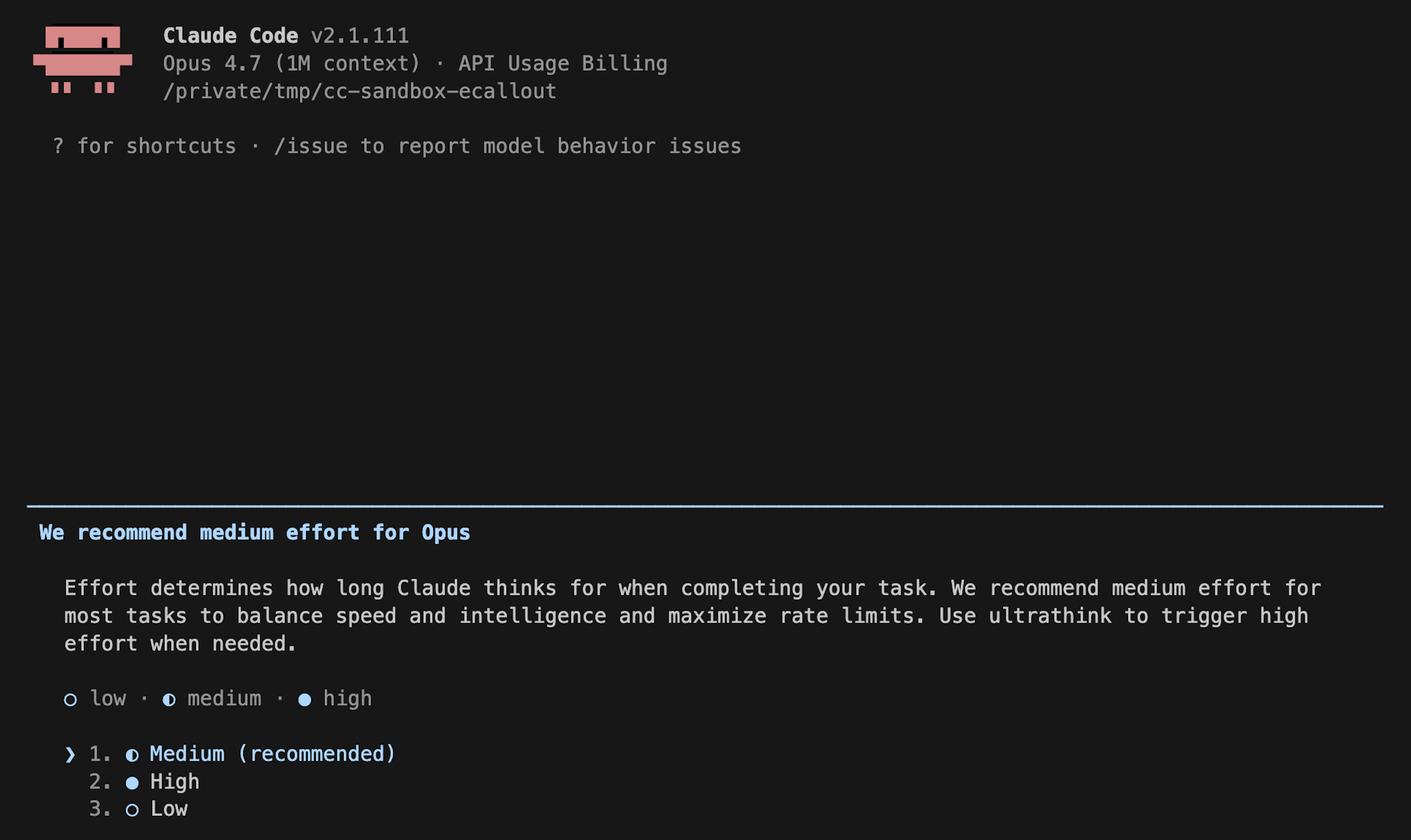 Claude Code v2.1.111 的 effort 选择界面：当时默认推荐 Medium，提示用 ultrathink 在需要时触发 high