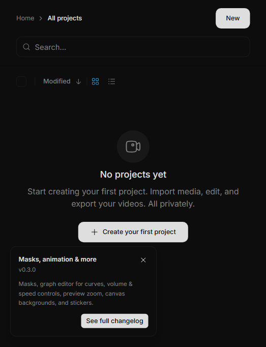 OpenCut 实际应用界面：项目管理页与 v0.3.0 更新日志（遮罩、曲线、音量/速度、贴纸等）